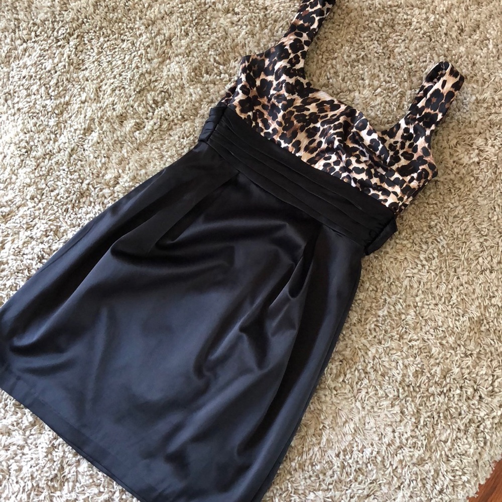 Super cute dress!